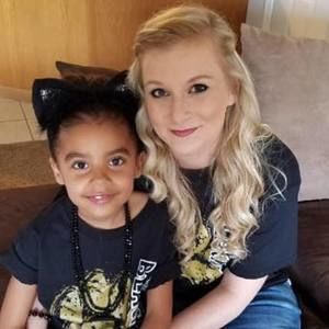 Meet your Posher, Whitney